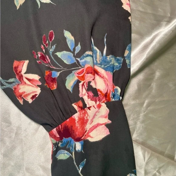 Everly Black Floral Sheath Dress with Bell Sleeves, Great for any season. Size S - Picture 6 of 11